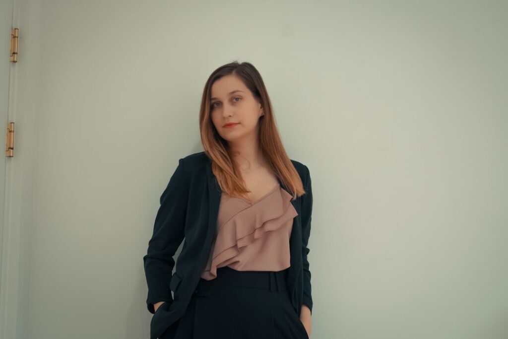 Eva Boeter: Het leven van de vrouw naast Hans Teeuwen